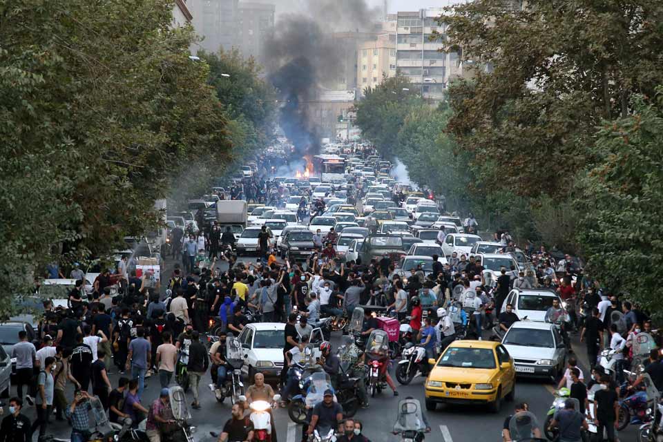 ირანში საპროტესტო ტალღის ზრდის ფონზე, ქვეყნის ხელისუფლებამ „ინსტაგრამსა“ და „ვოთსაფზე“ წვდომა შეზღუდა