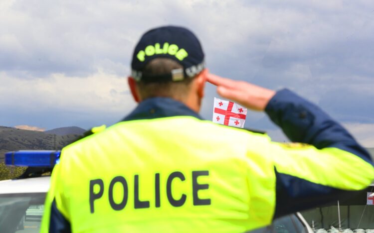 პოლიცია