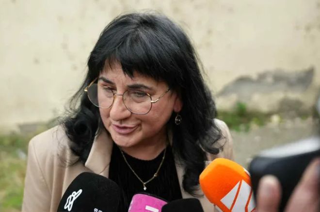 ადვოკატი